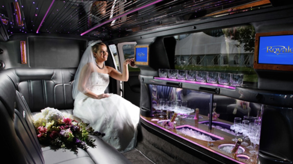 Wedding Bus in Ottawa